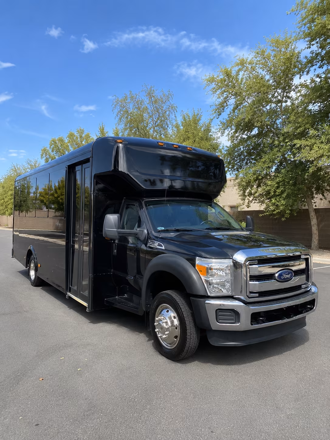 South Gate Birthday, Sweet 16, & Quinceañera Party Bus Rentals