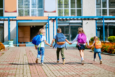 School Field Trip Bus Rentals in Newport Beach